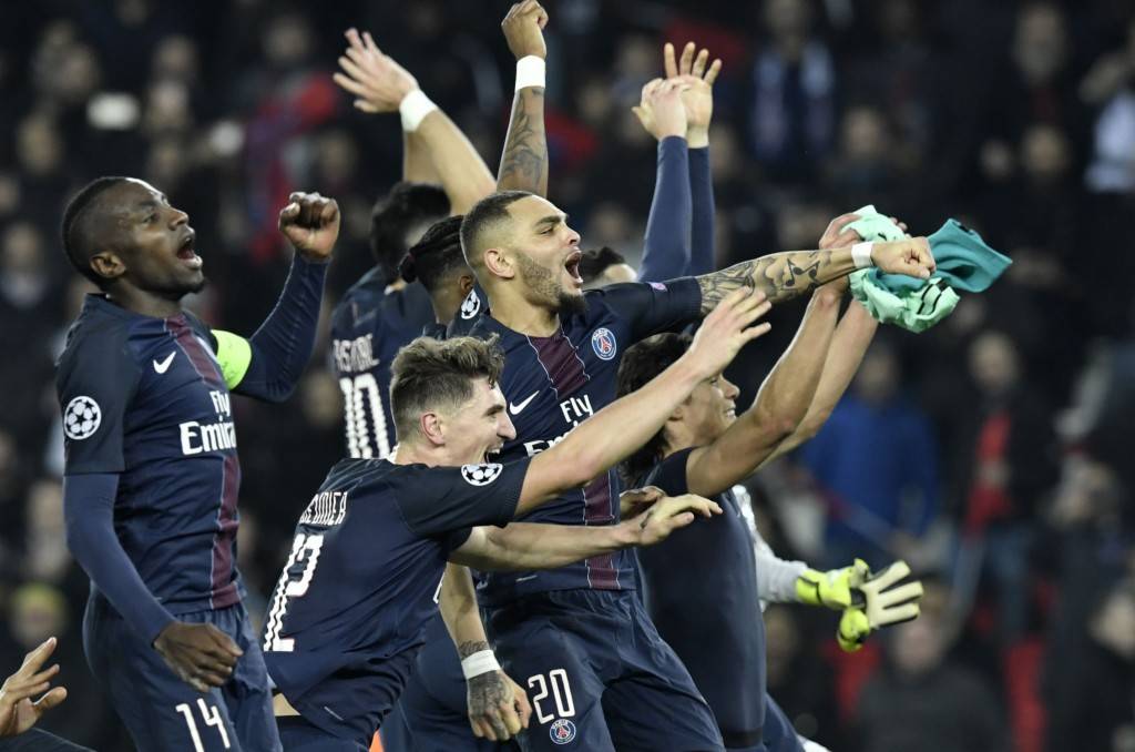 在线娱乐-包含刚刚！关键时刻勒沃库森临场应变内马尔与70激战巴黎圣日耳曼分钟，风云突变圣安东尼奥马刺转会期手感冰凉的词条